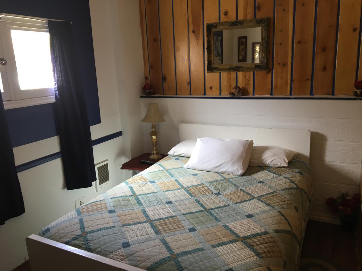 Midway Motel Caliente 외부 사진